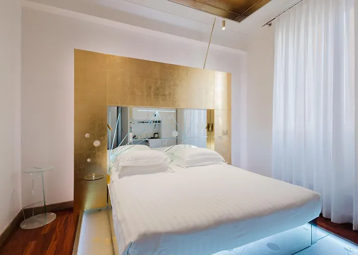 מלון Trecento 3*